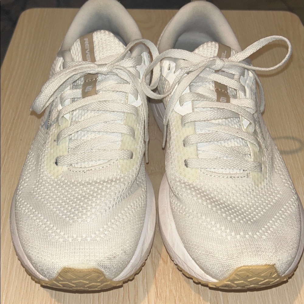 Brooks Women's Cream and Tan Sneakers